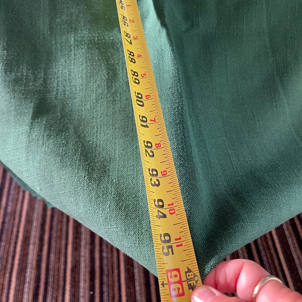Elegant Green Tablecloth - Picture 2 of 7